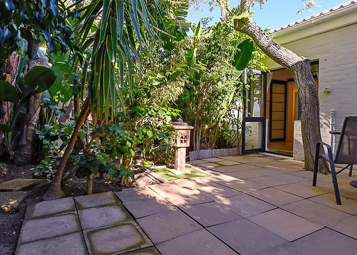 Paradiso Guesthouse & Self-Catering Cottage